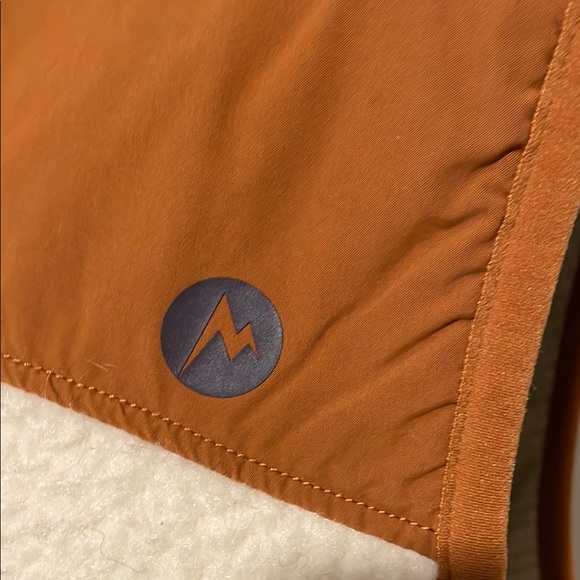 Marmot Tan and Cream Fleece Vest comfort and style - Picture 11 of 12